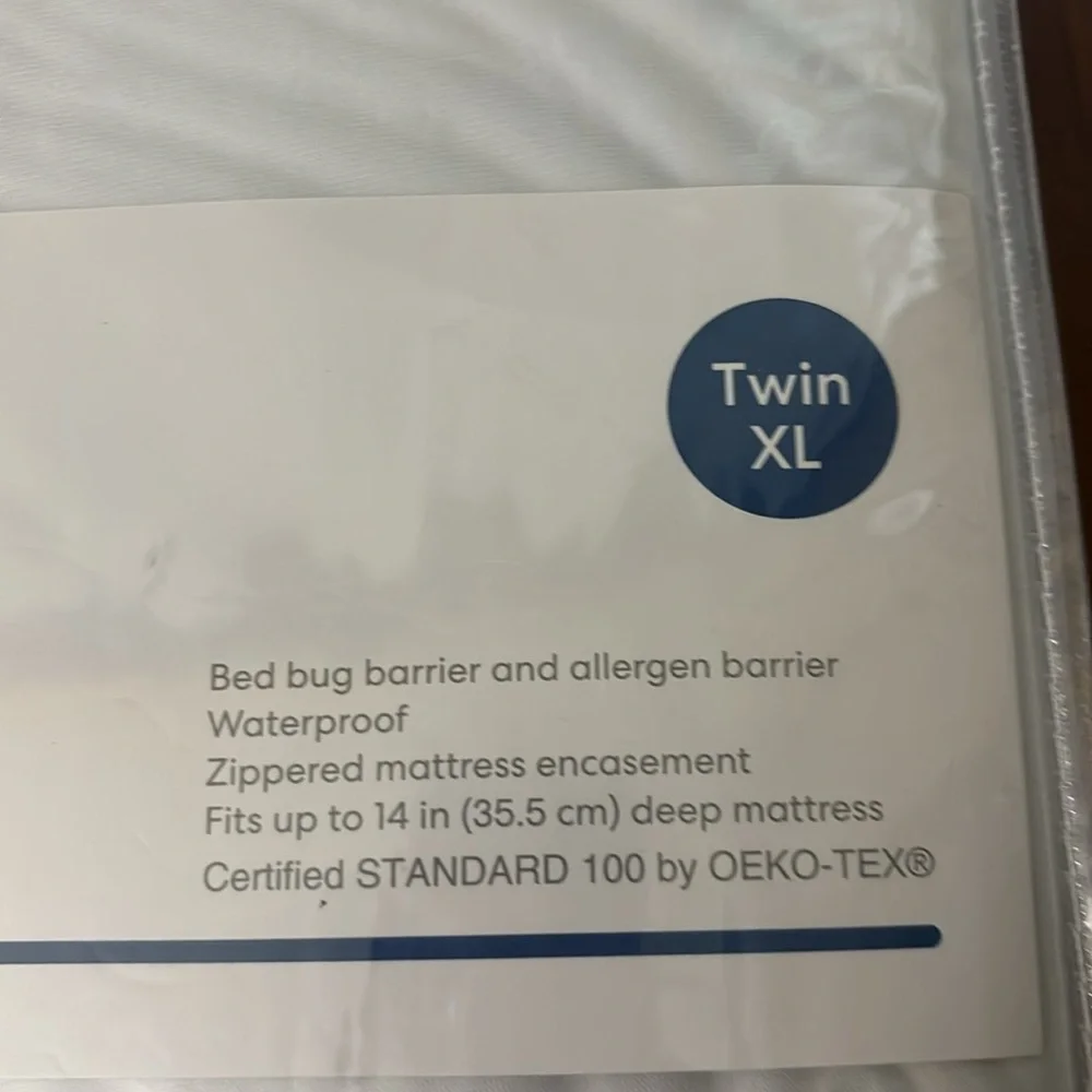 Mattress protector for twin xl mattress